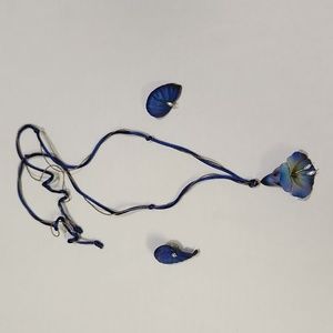 Delicate vintage blue flower necklace & earrings